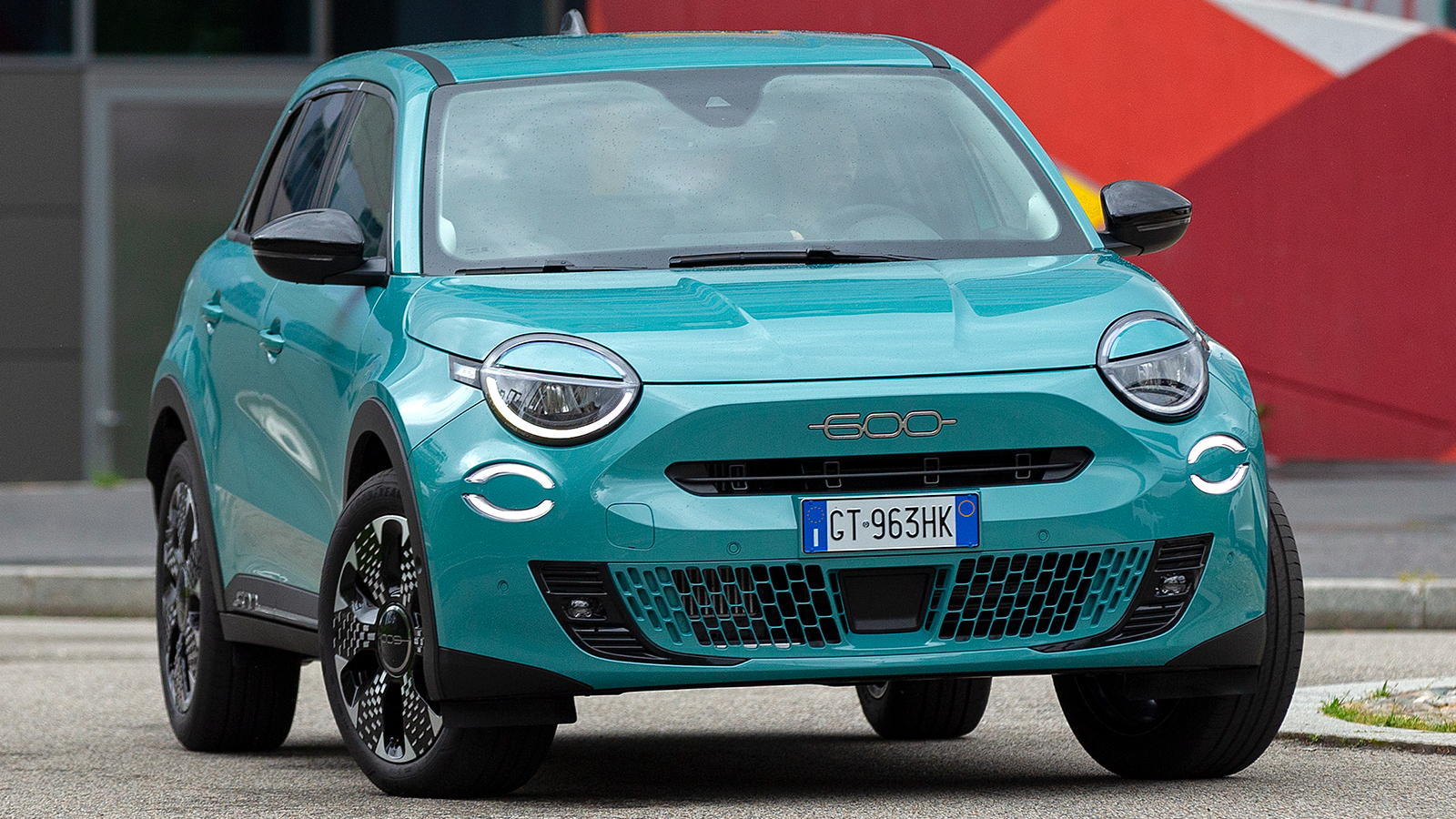 Στην Ελλάδα από 23.390 ευρώ το Fiat 600 Hybrid